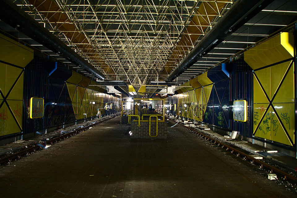 Blue and Yellow Station